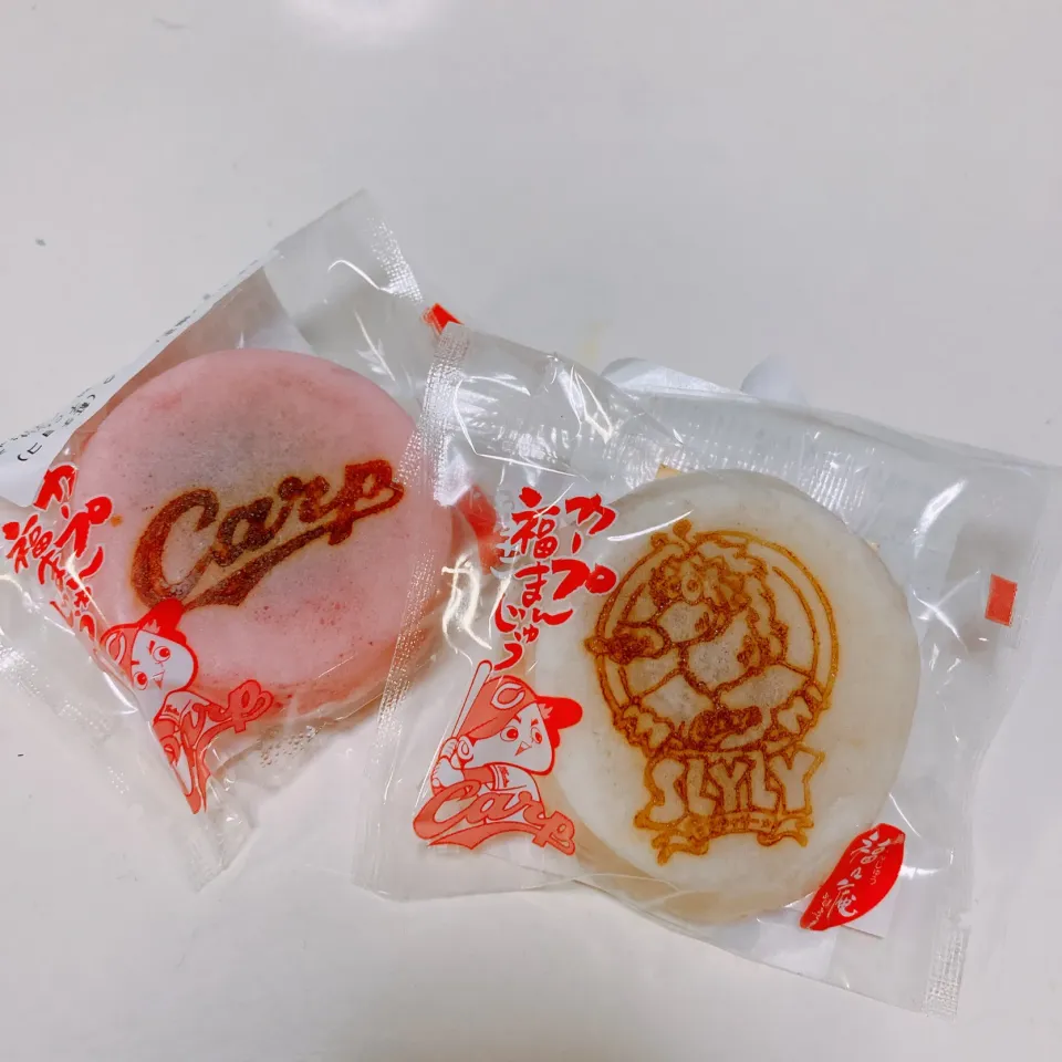 カープ福まんじゅう　ビターチョコと　　きなこくりーむ⚾️|ちゃみこさん