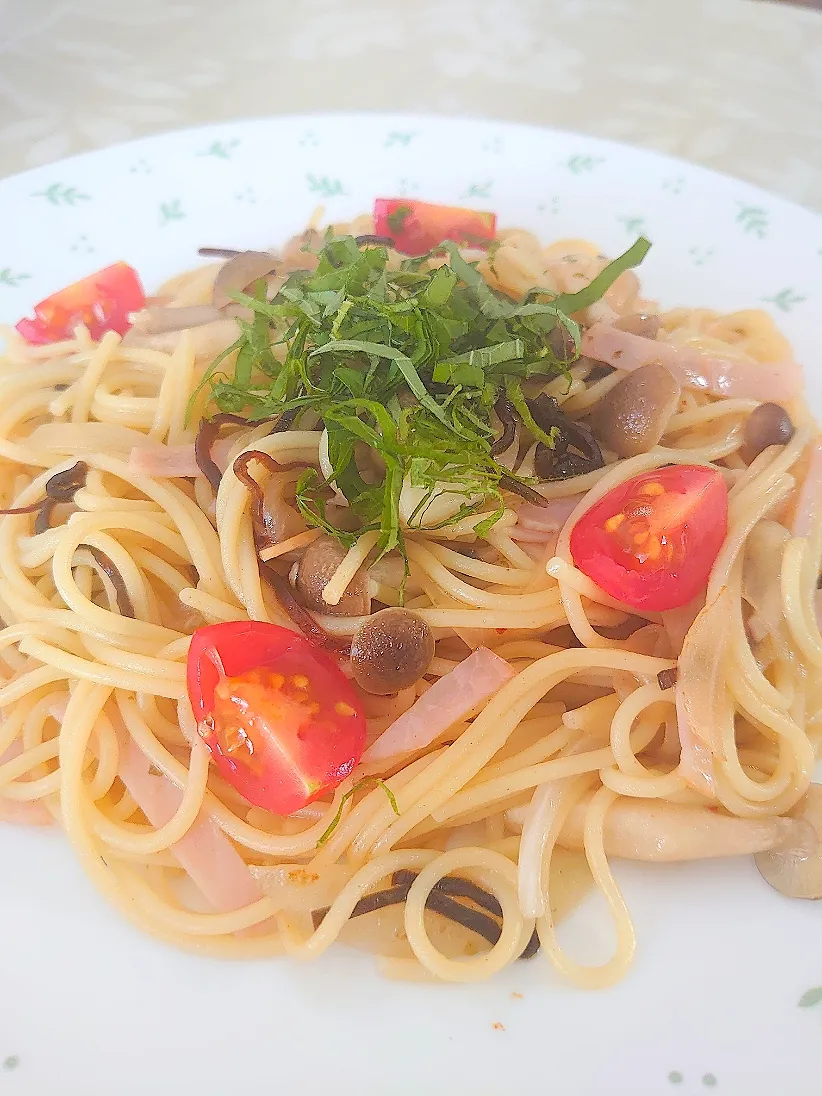 夫用のランチ
塩昆布入りペペロンチーノ|🍒ふみりん🍒さん