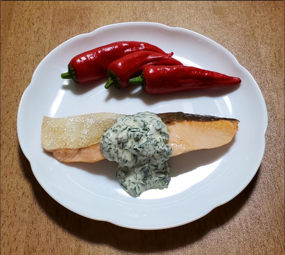 秋鮭のソテースイートバジルソース ナナ Snapdish スナップディッシュ Id Fmrrwa