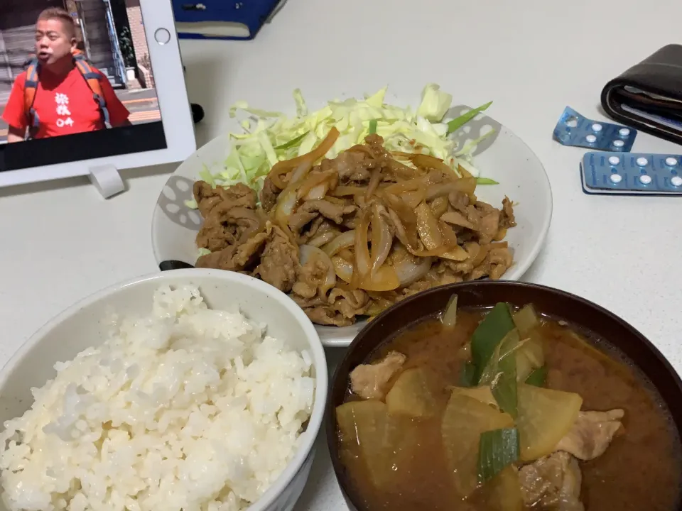 生姜肉炒めと赤味噌豚汁|いぶきさん