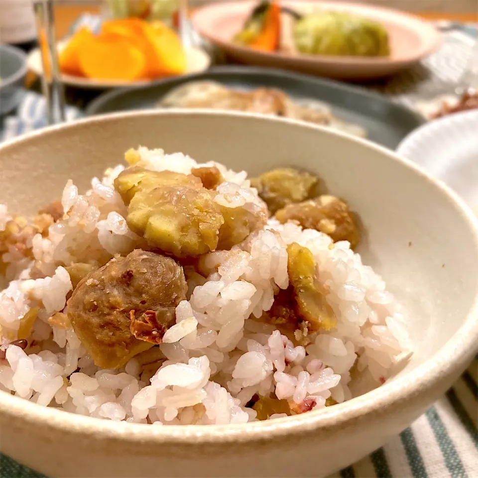 Snapdishの料理写真:栗ご飯　雑穀入り|むぎこさん