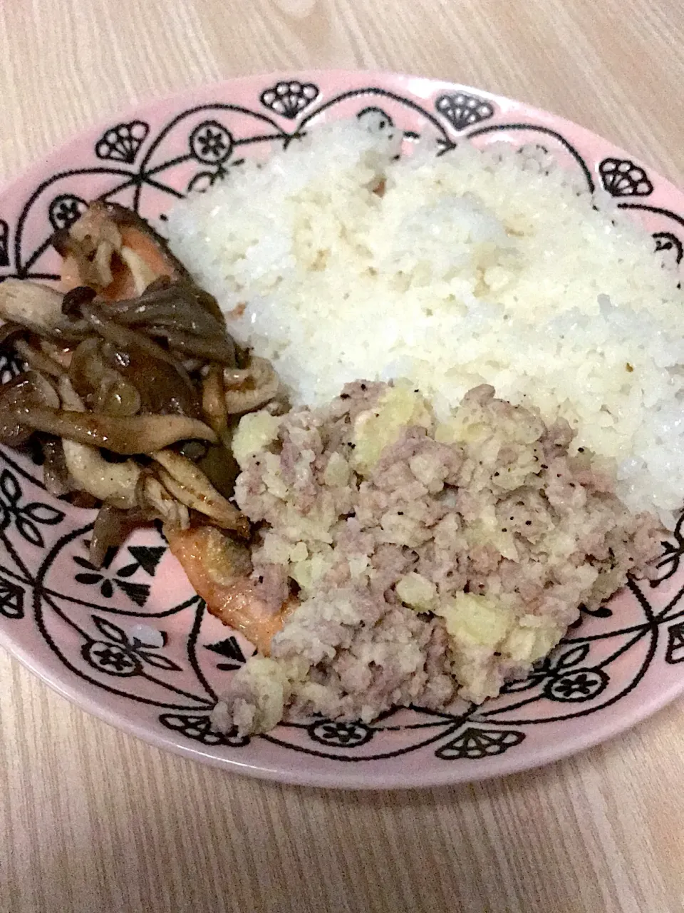 秋満載の鮭のムニエル＆ひき肉ポテトサラダ|のあママさん