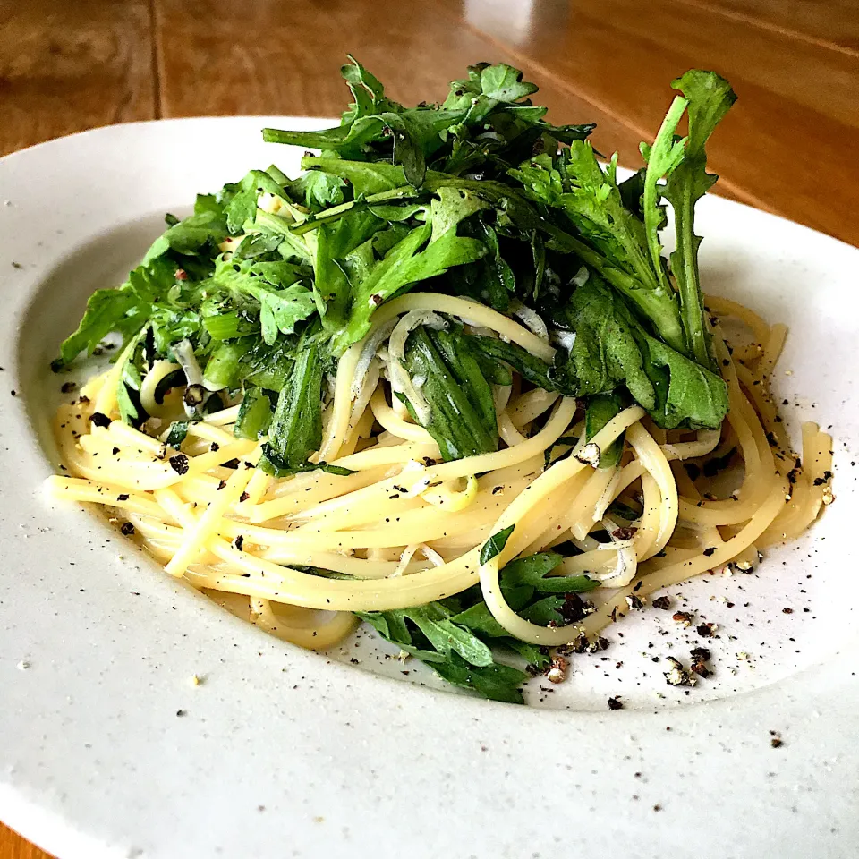 Kentaro Kayamaさんの料理 今日のまかない「THE 春菊🌿」|みずほさん