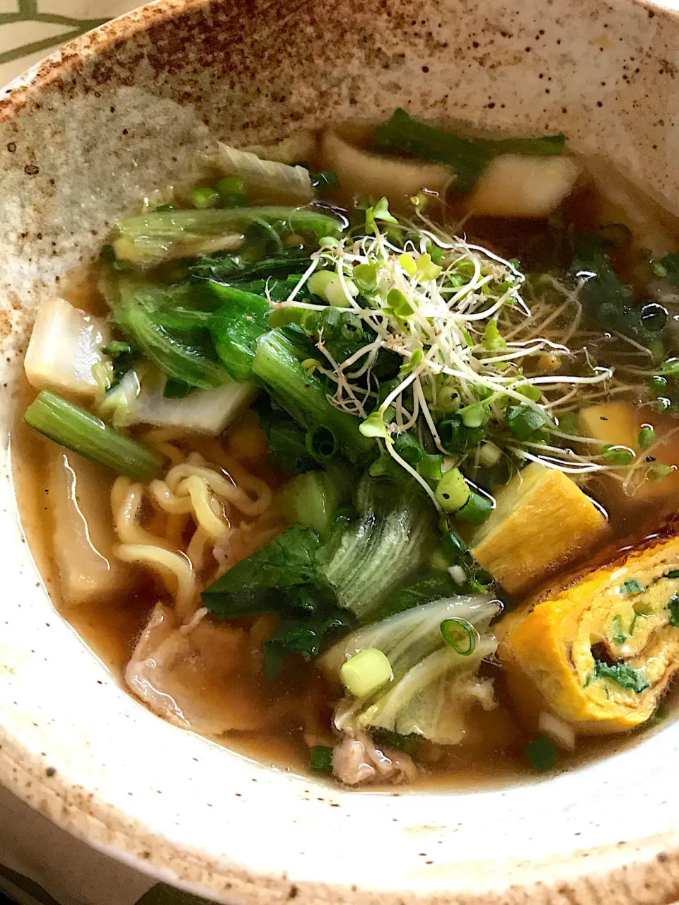 お弁当の残りの卵焼きがチャーシューの代わり😉しょう油ラーメン💕|てるみさん