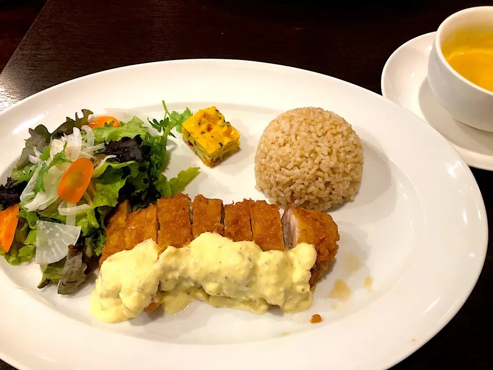 チキン南蛮　玄米ランチ🍽|ゆっこっこさん