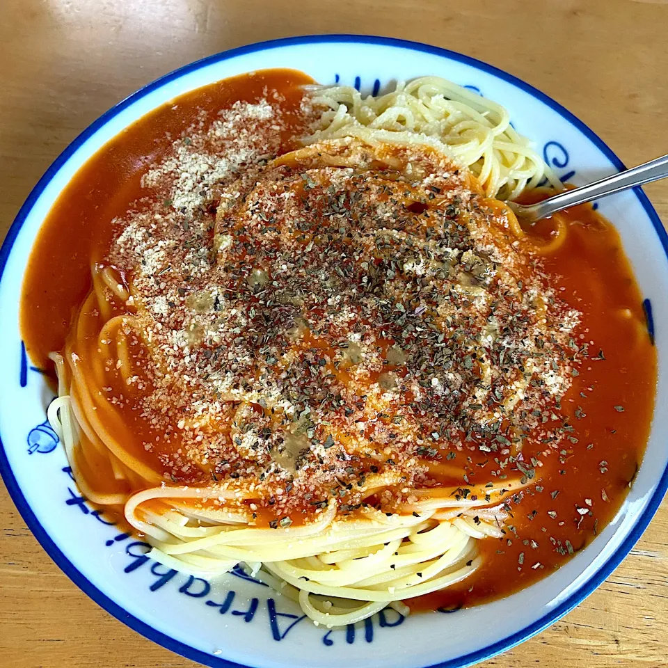 Snapdishの料理写真:蟹トマトクリームパスタ🍝|Makokoさん