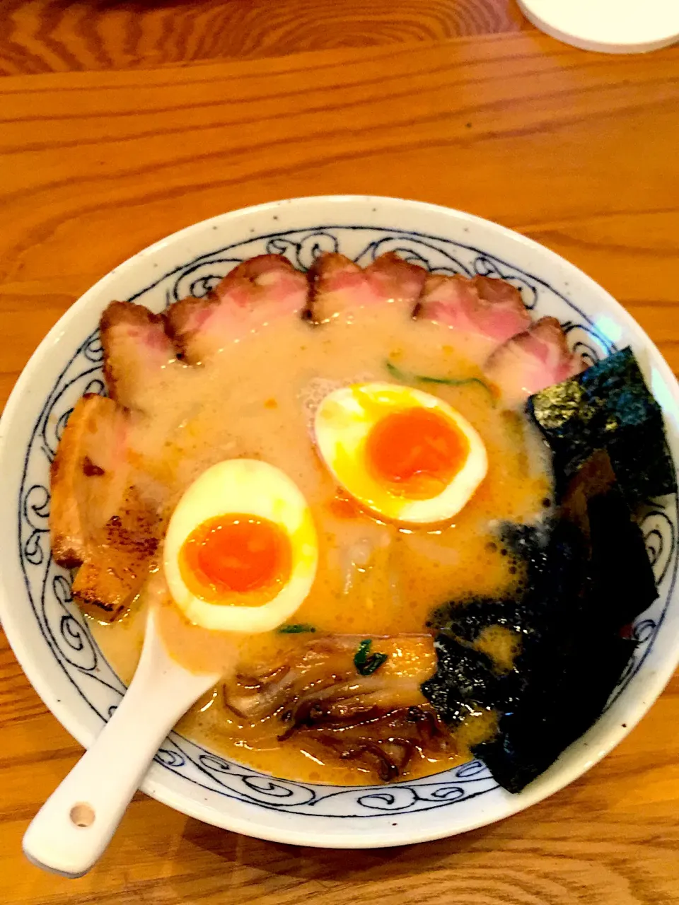 鶏白湯ラーメン|小上がりの猫さん