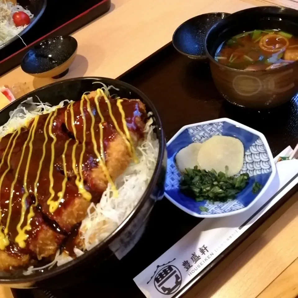 Snapdishの料理写真:トンカツ味噌♥️|グッチャンさん