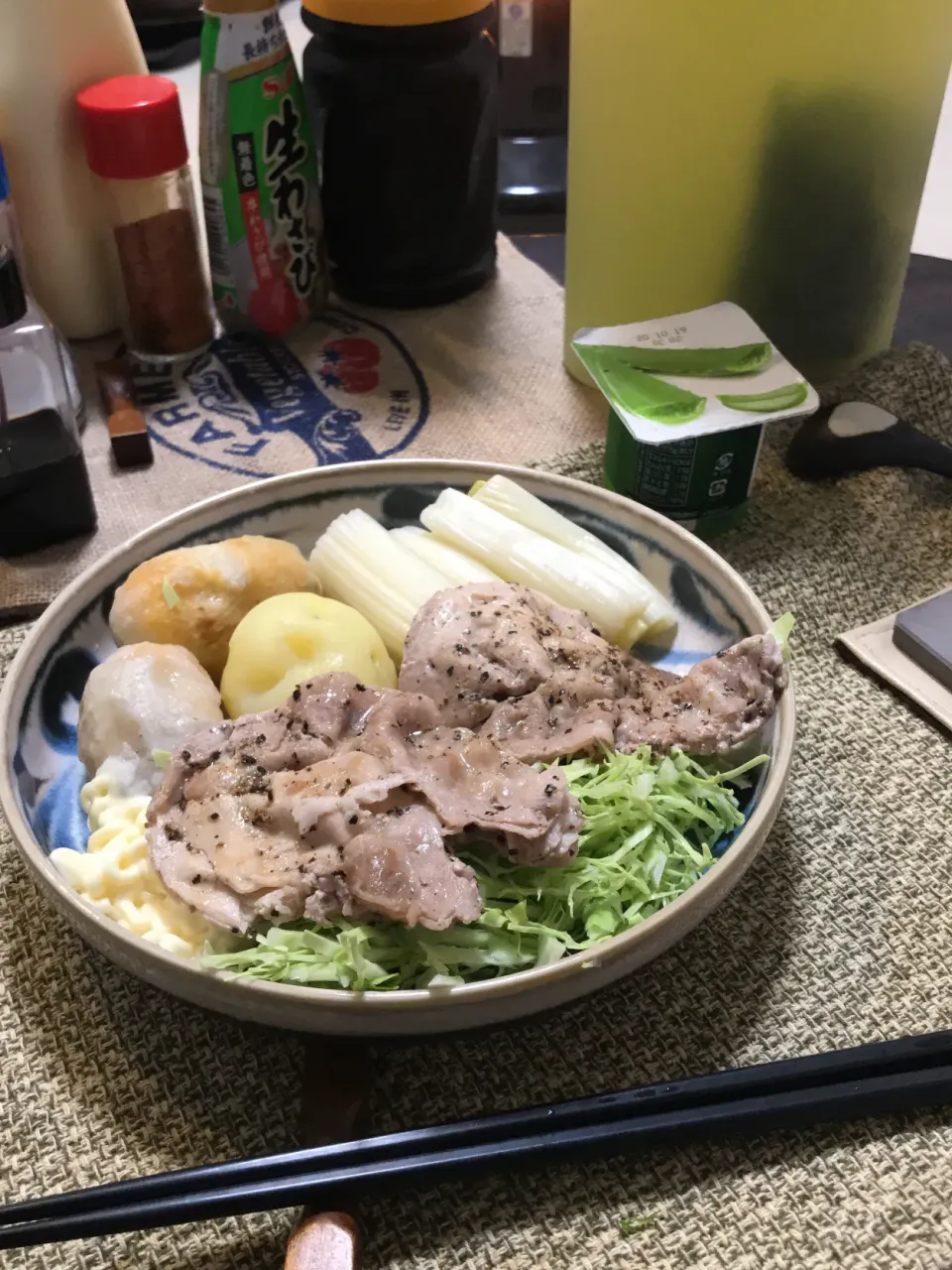 蒸し野菜と豚ロースの塩胡椒焼き|くろさん