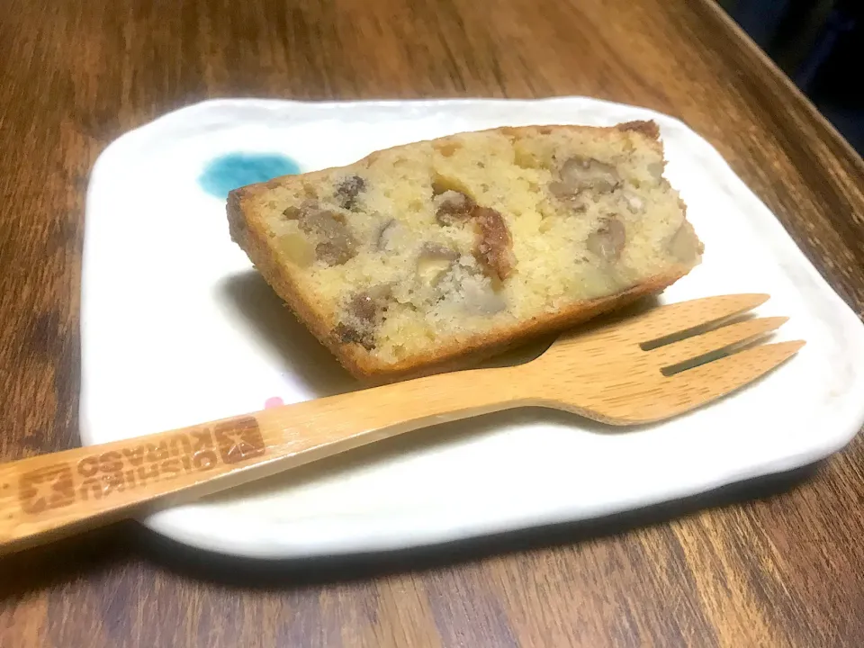 Snapdishの料理写真:くるみとラムレーズンのフルーツケーキ|はるみ(o^^o)さん