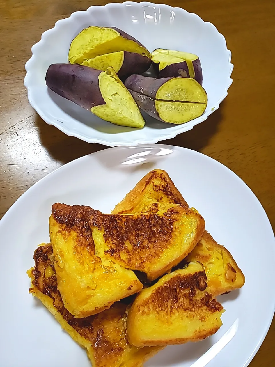 今日のおやつはフレンチトーストと
蒸かしいも🍠|aiさん