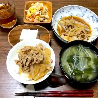 Snapdishの料理写真:牛丼|Ruri_Nnuさん