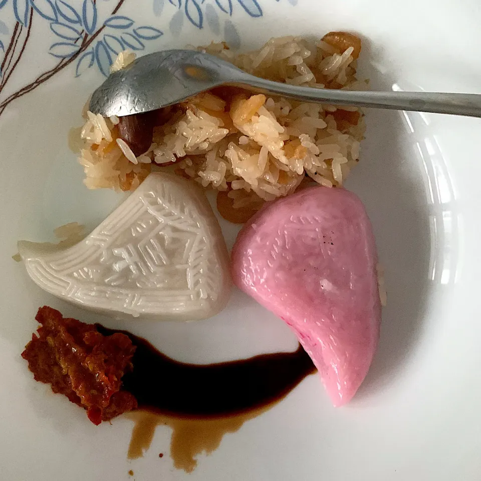 Snapdishの料理写真:Png kueh and glutinous rice|Ong Sor Fernさん