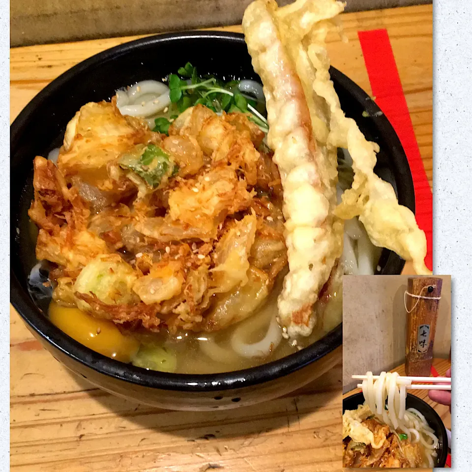 Snapdishの料理写真:かき揚げうどん大盛り生卵トッピング、ちくわ天サービスなり@ゆず屋製麺所(神田)|yoooochanさん