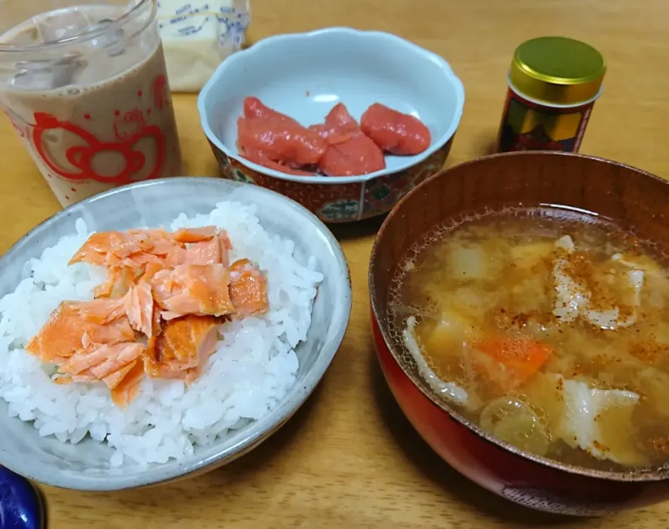 朝ごはん🍚|しまだ ちえこさん