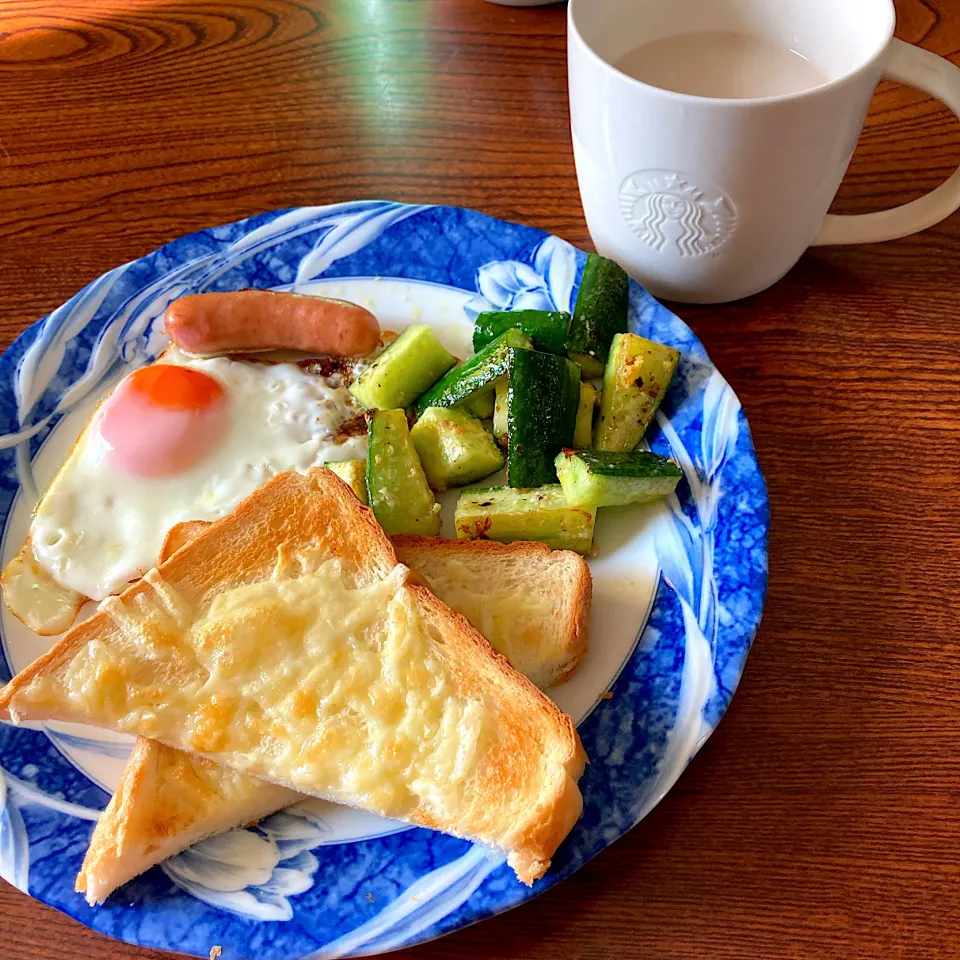 Snapdishの料理写真:朝ごはん🍳|めいこさん