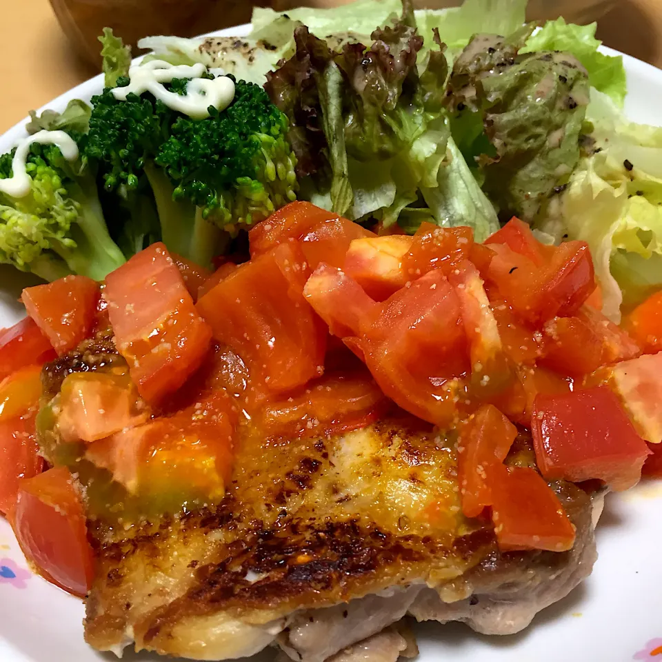 在宅勤務中の男飯(チキンソテーのトマトソース)|おおもりの星さん