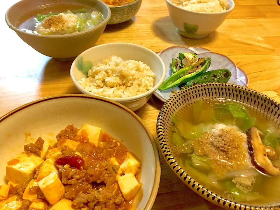 旨辛麻婆豆腐♡白菜とベーコンのスープ♡甘ししとうのグリル焼き♡高知の新米こしひかり五分づき米p(´▽`o)ﾉﾞ 10/21晩ごはん♪|さくたえさん