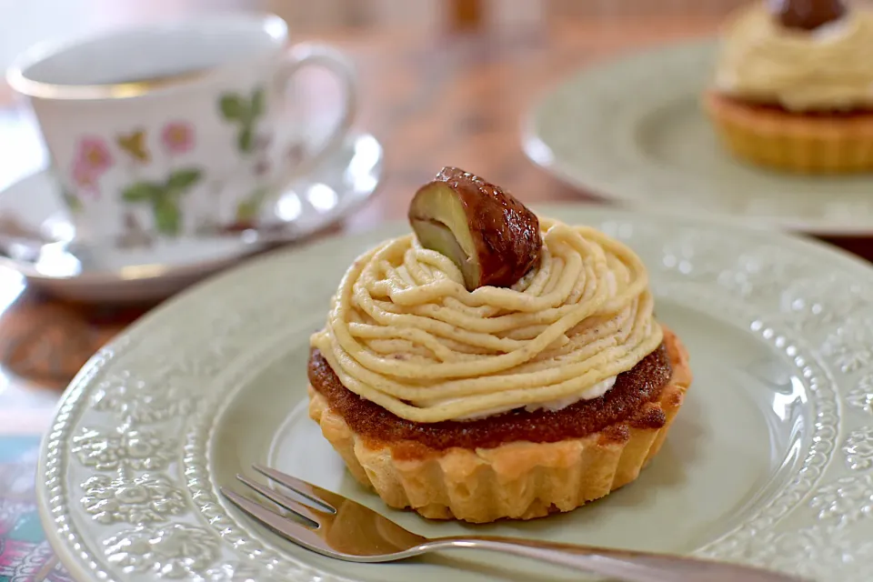 モンブランタルト🥧栗の渋皮煮🌰も手作りです❤️|えいぽんさん