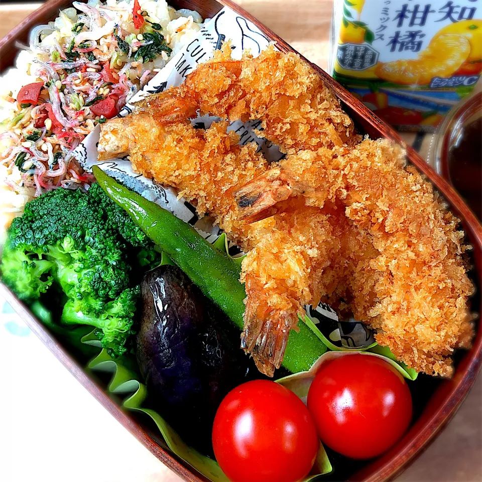 Snapdishの料理写真:海老フライ🍤弁当|かおさん