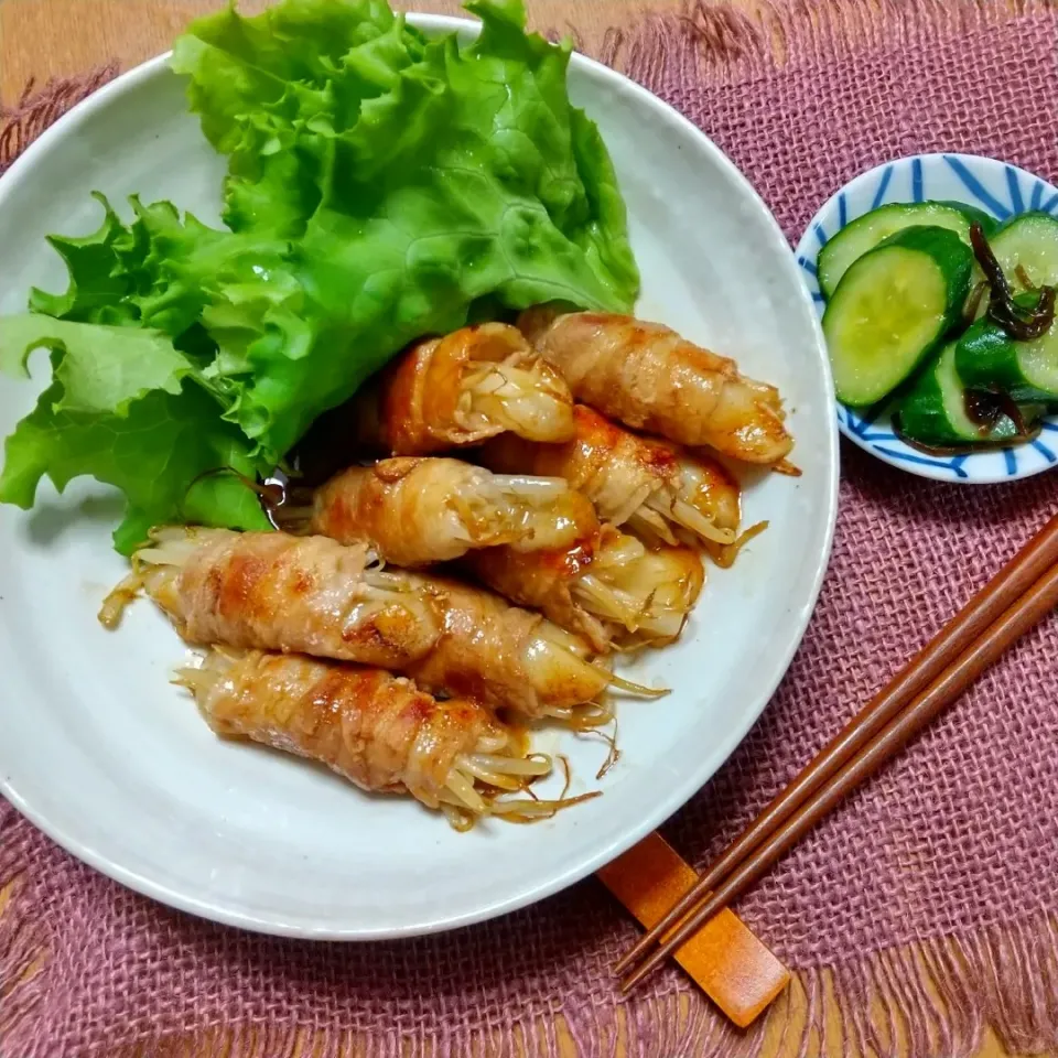 Snapdishの料理写真:もやしとお餅の豚肉巻き|真希さん