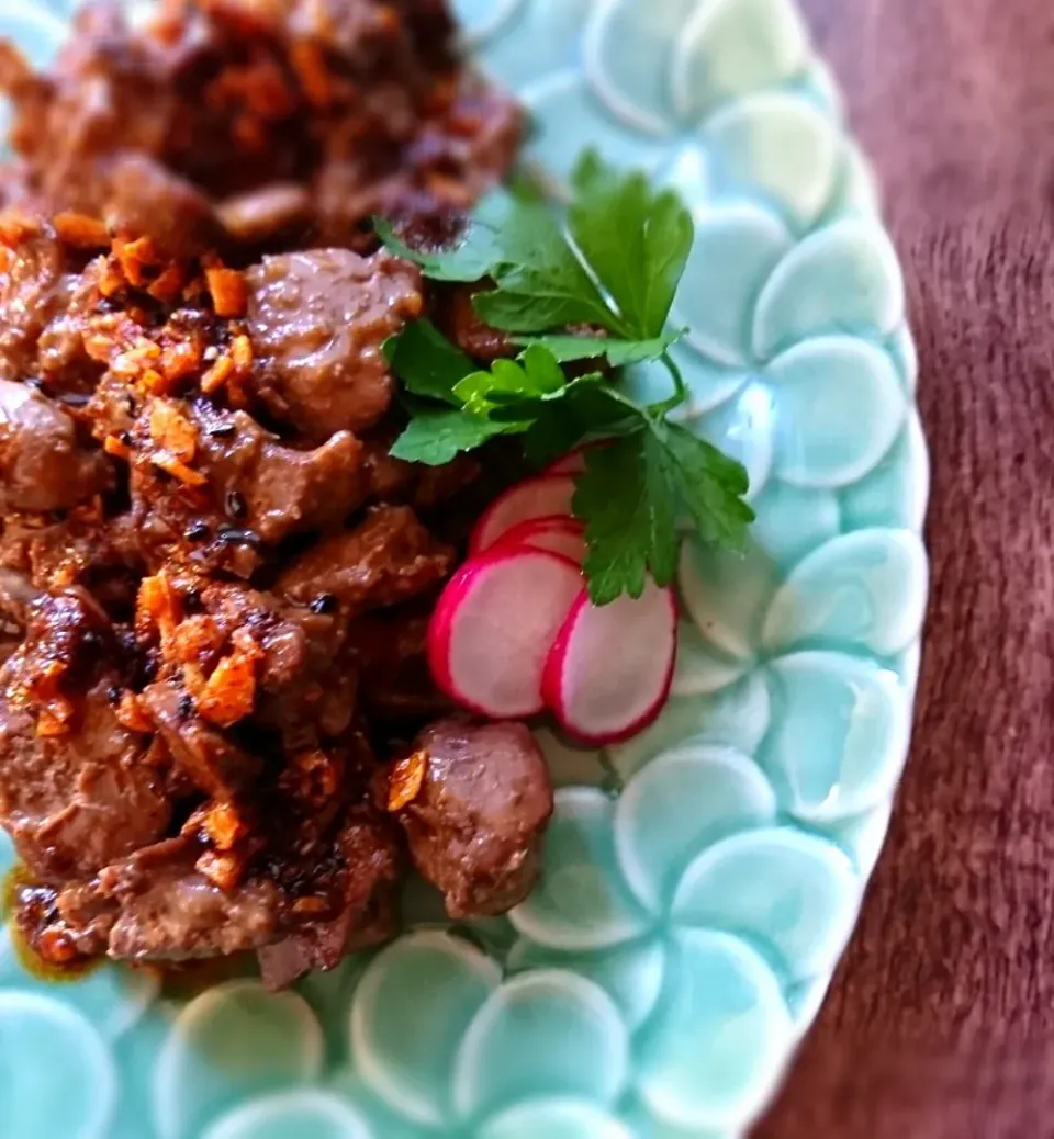 Masa, The Cooking Husbandさんの料理(ビールが進む！鶏肝と生姜の甘辛煮、食べるラー油がけ)|とだともさん