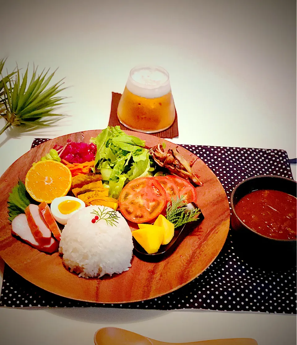 牛すじカレーとワンプレート 🍺😊|あっこさん