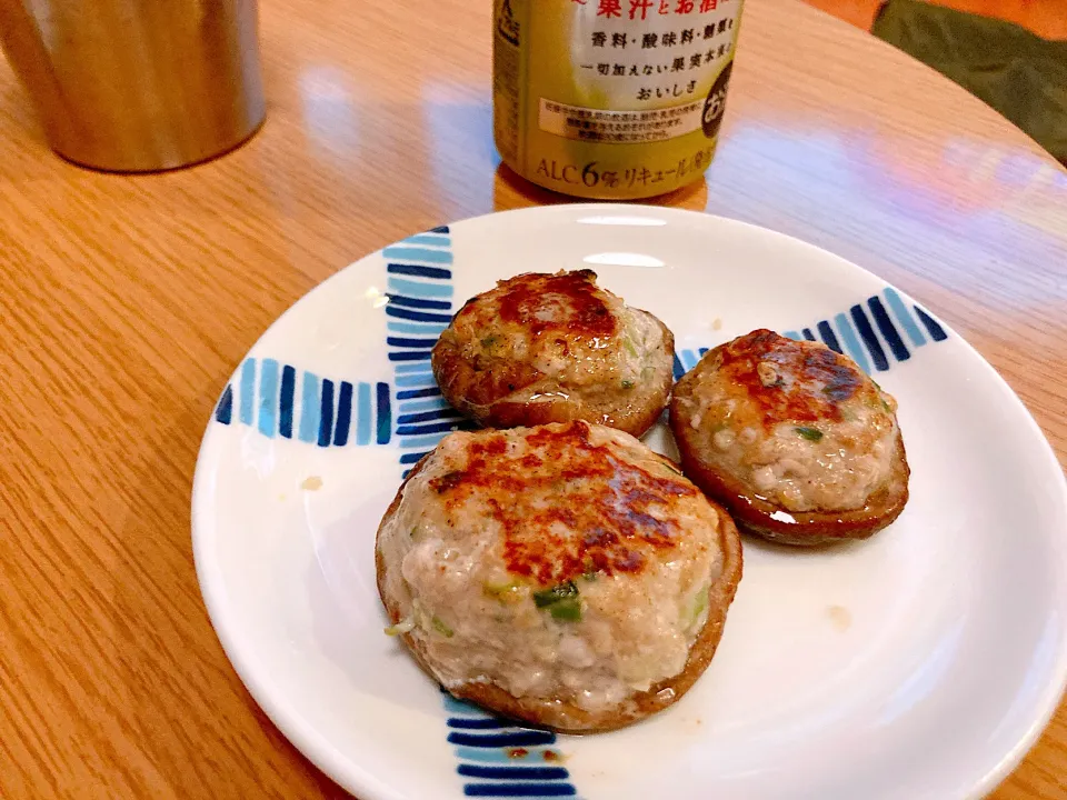 Snapdishの料理写真:しいたけの肉詰め|ちぇるさん