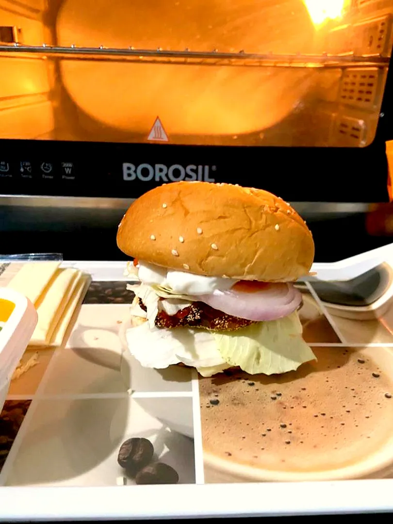 homemade burger|Deepa Tiwariさん