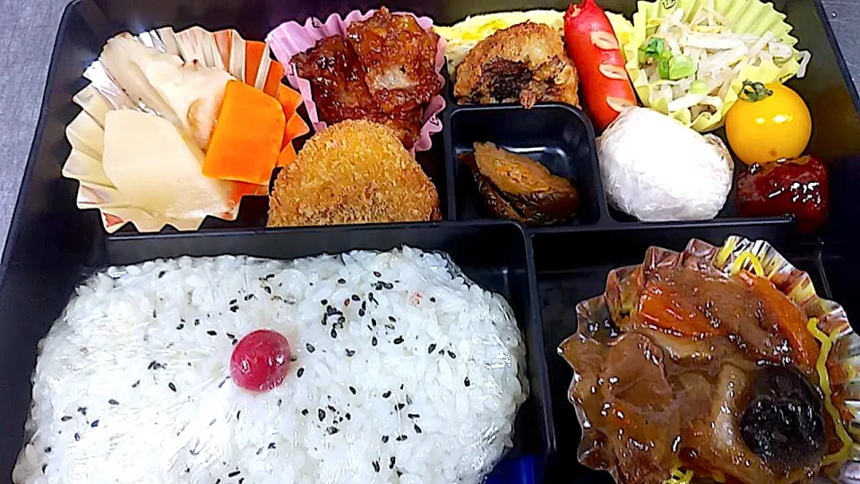 Snapdishの料理写真:本日の幕の内弁当|nyama1さん