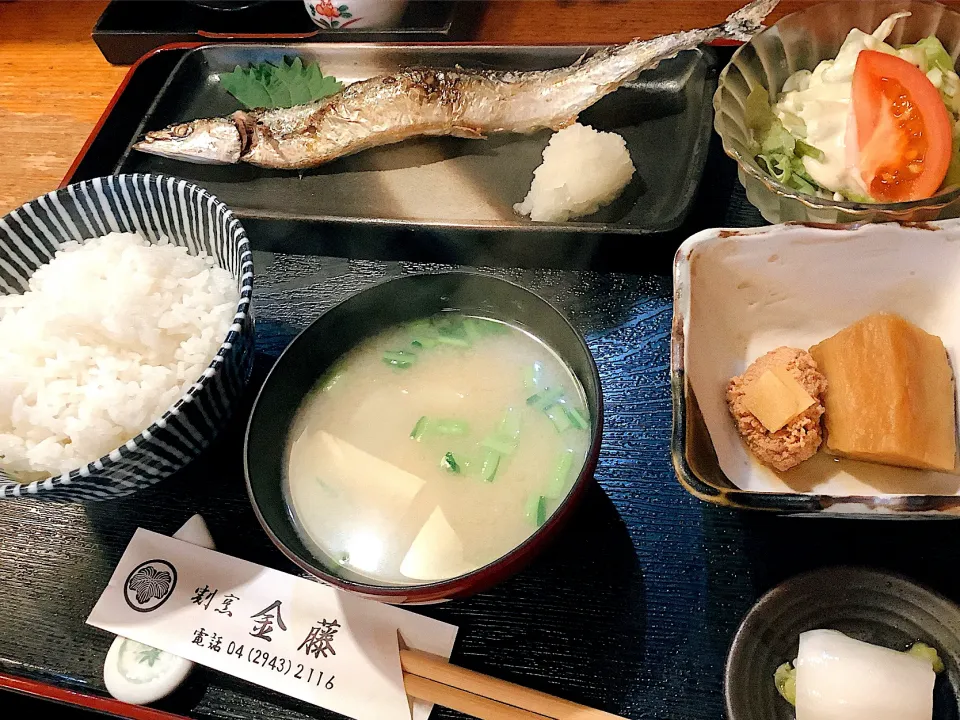 今日のお昼は、秋刀魚定食🐟😋|アライさんさん