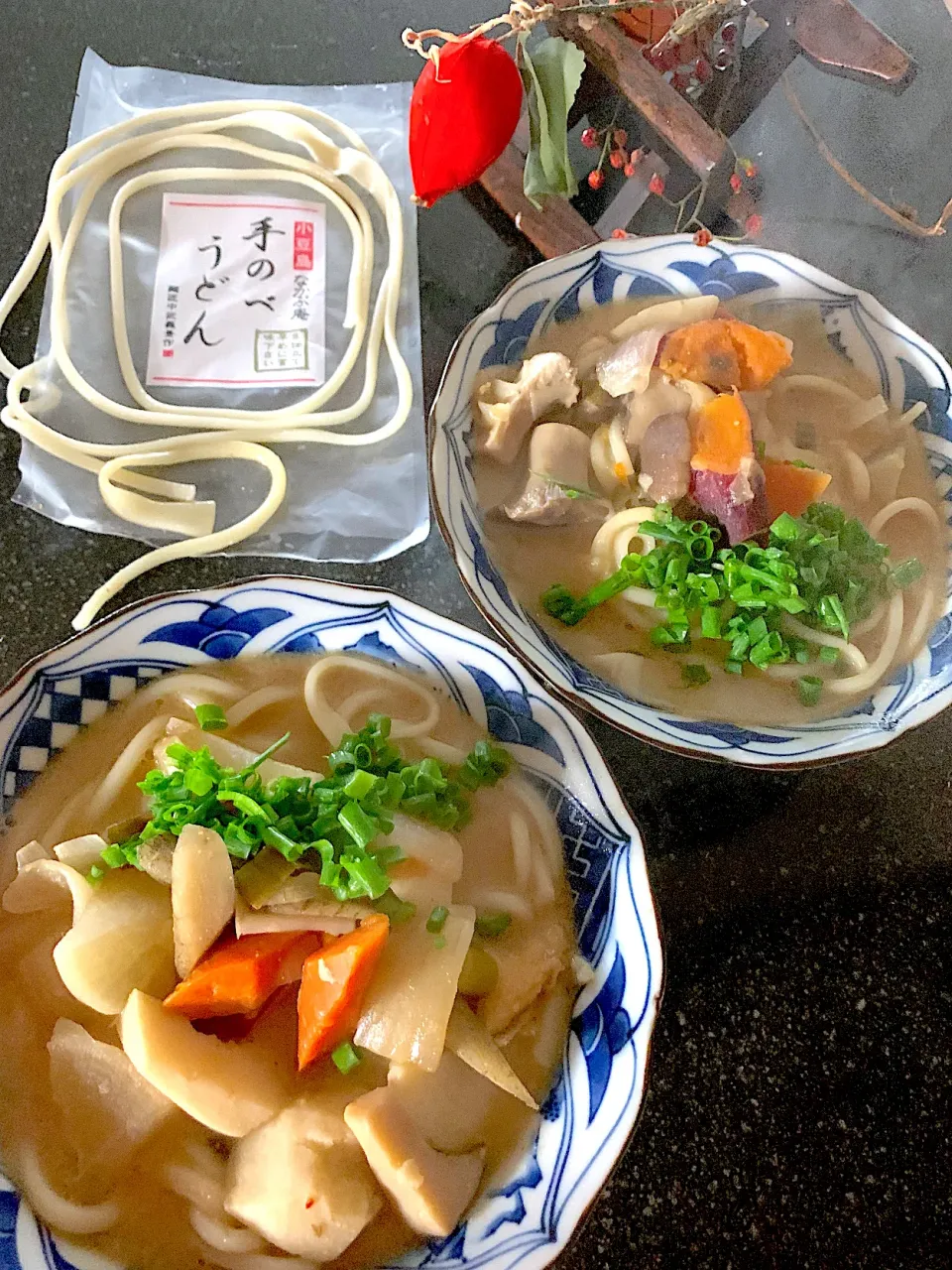 サミカ様からの小豆島便🎁長〜〜い 手延べうどんでリメイク🐽汁うどん。|シュトママさん