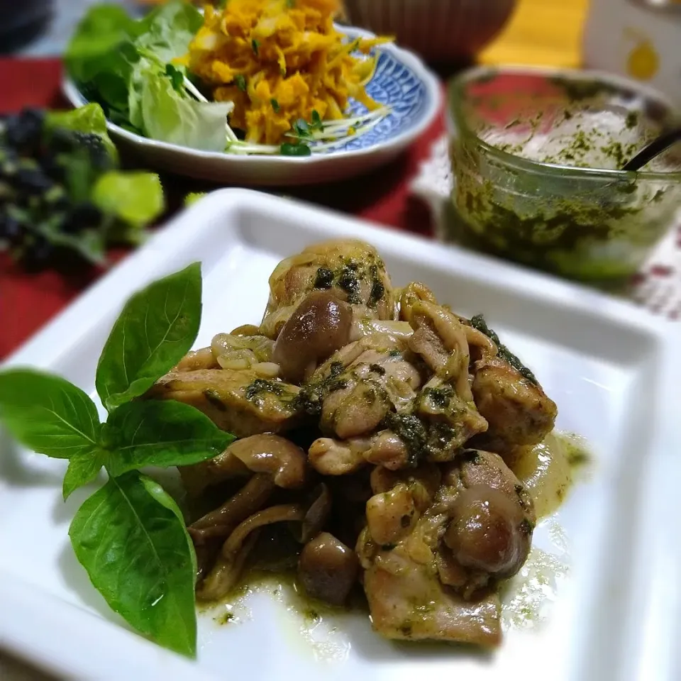 自家製ジェノベーゼで
バジルチキン🌿|とまと🍅さん