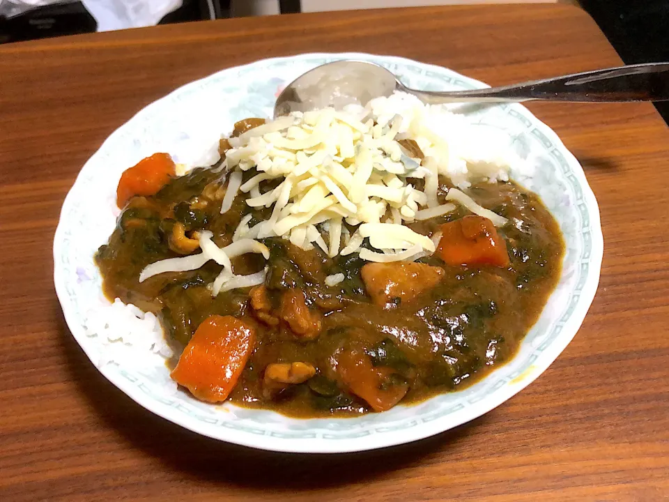 ほうれん草チーズカレー|まつむらさん