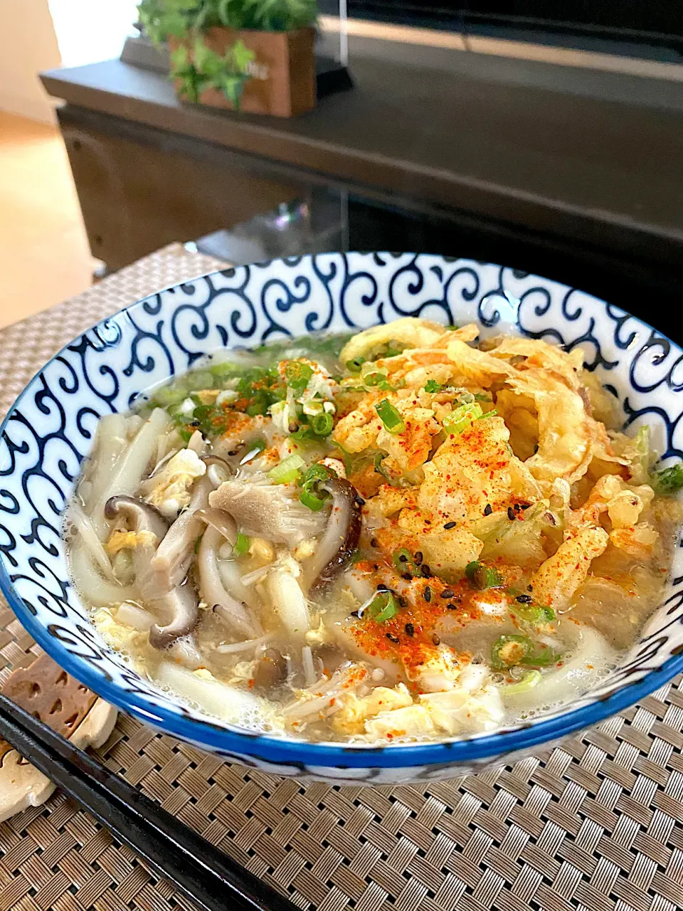 ゆかりさんの料理 きのこの卵とじうどん🍄|ゆかりさん