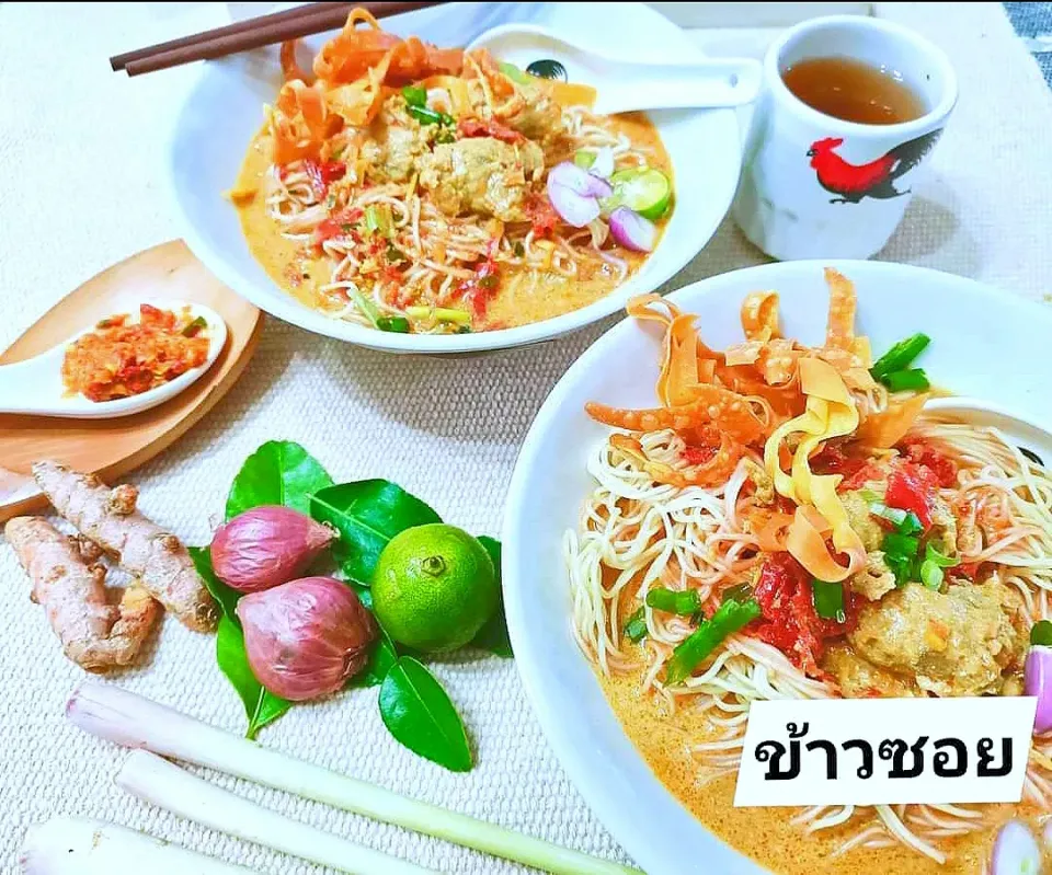 Chiang mai Khao Soi Noodles served widely in Northern Thailand, Laos and Myanmar..|Fatmamaさん