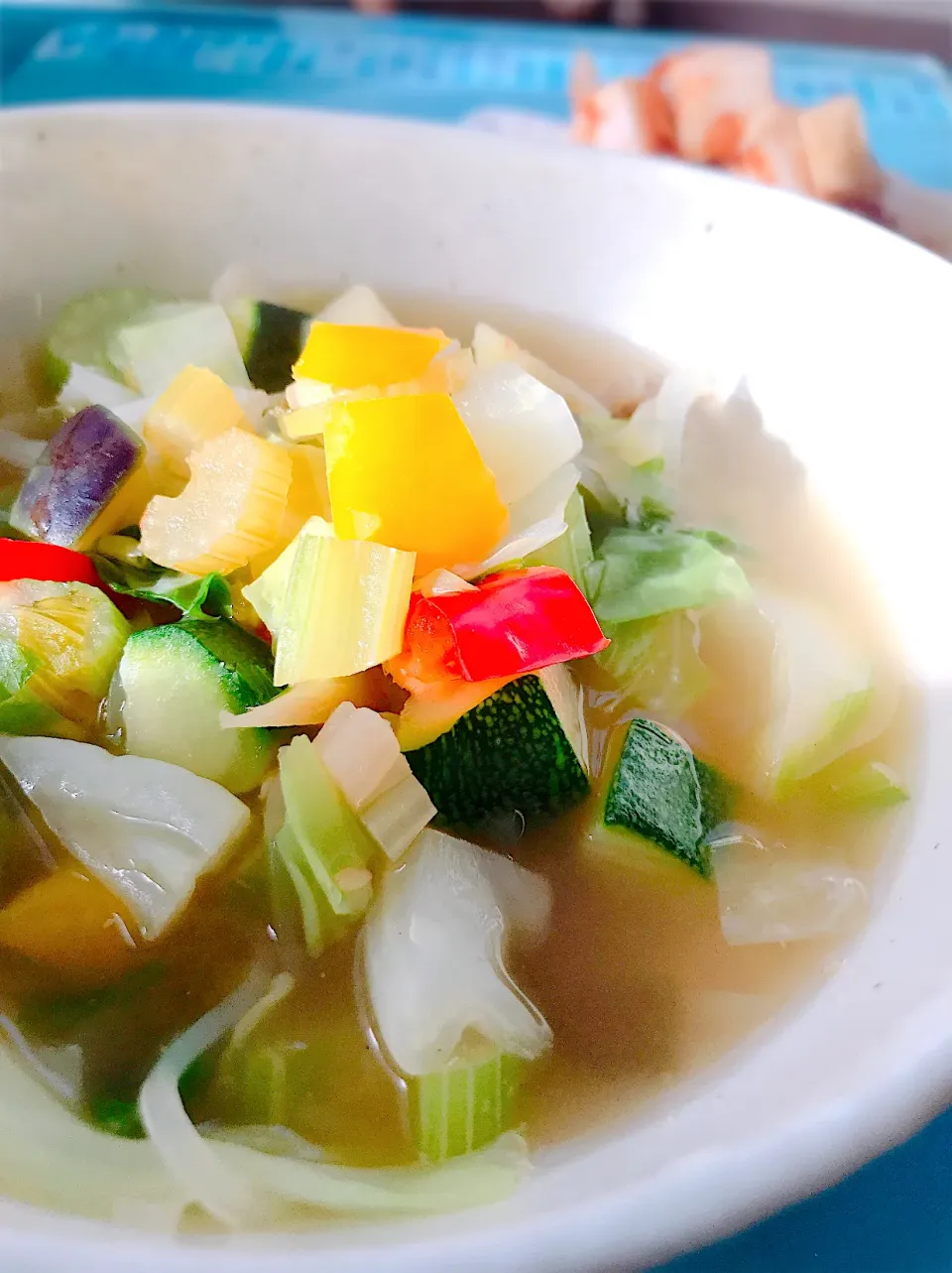 野菜たっぷり脂肪燃焼スープ(･∀･)体温あげるため、生姜たっぷり生姜スープに٩( 🔥ω🔥 )و|舞さん