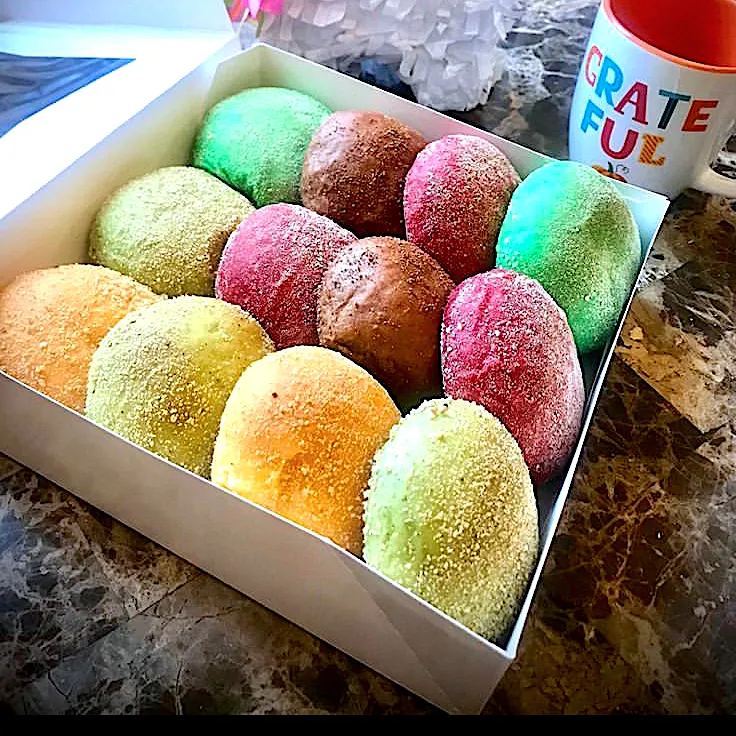 Assorted colored pandesal💛🧡❤️💚|🌺IAnneさん