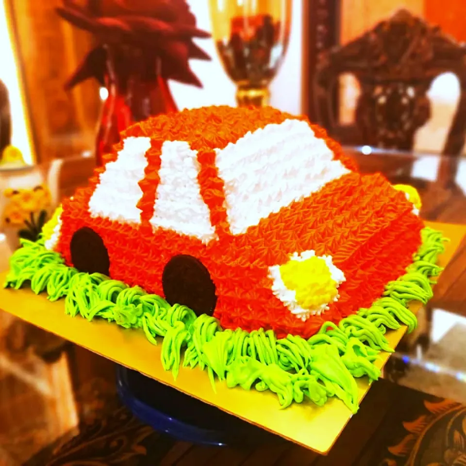 cake in car shape....|Tejasvini Kardekarさん