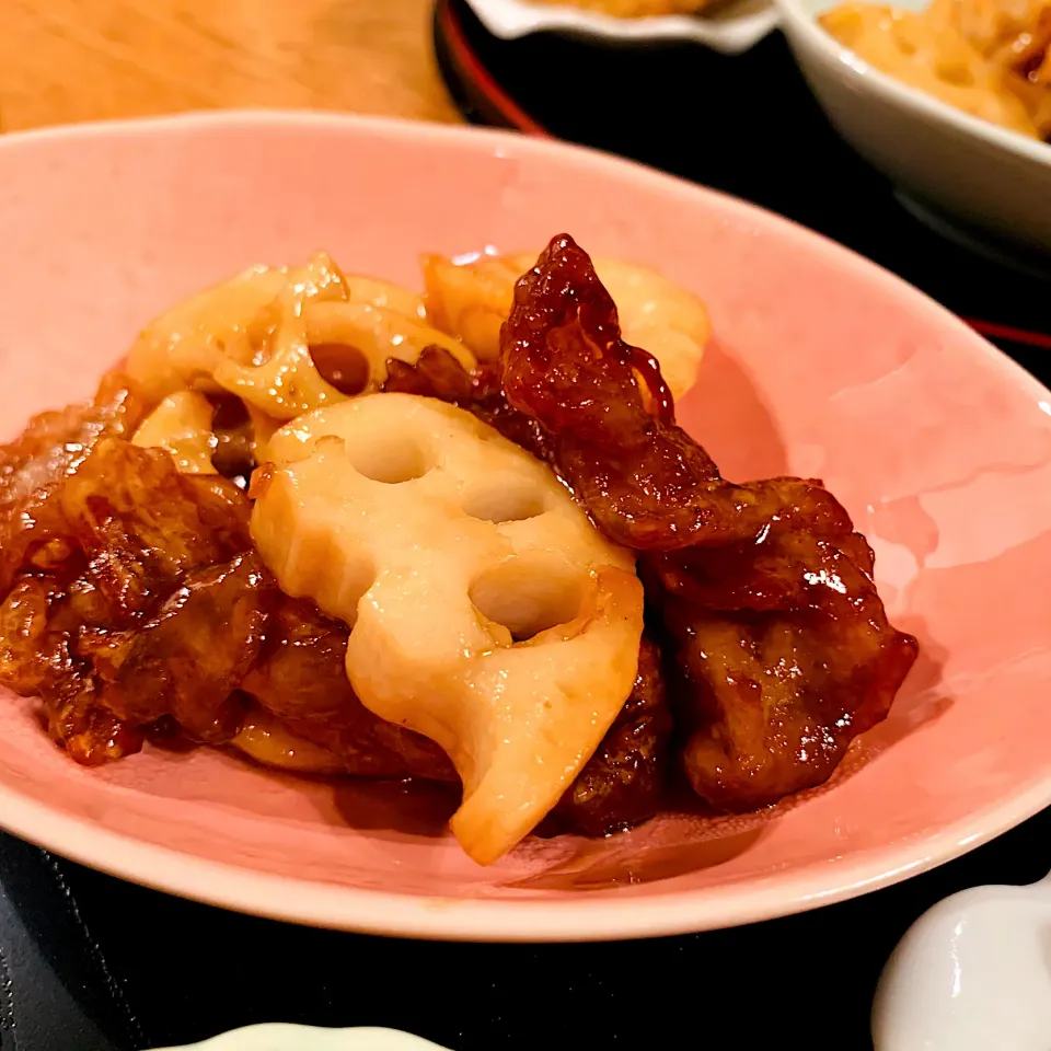 今が旬の蓮根✨蓮根と豚肉の甘酢あん|いちごさん