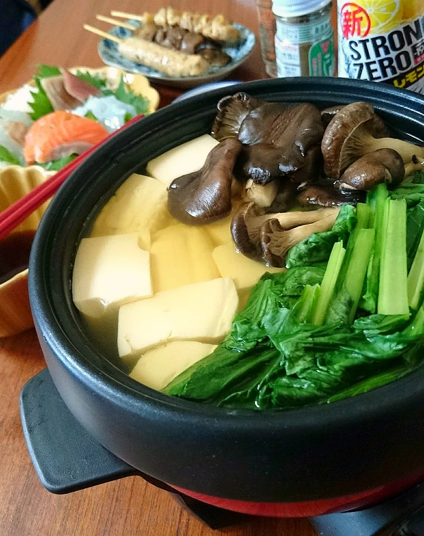 小松菜とひらたけの湯豆腐|まりおさん