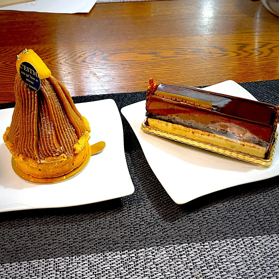 Snapdishの料理写真:モンブランとチョコレートケーキ|yakinasuさん