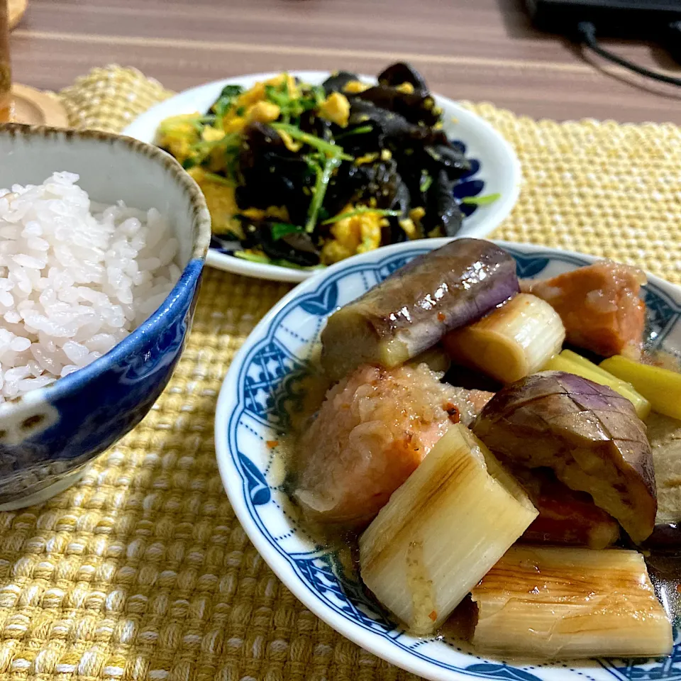 鮭と茄子の南蛮漬け、豆苗ときくらげの卵炒め|yuuuuiさん