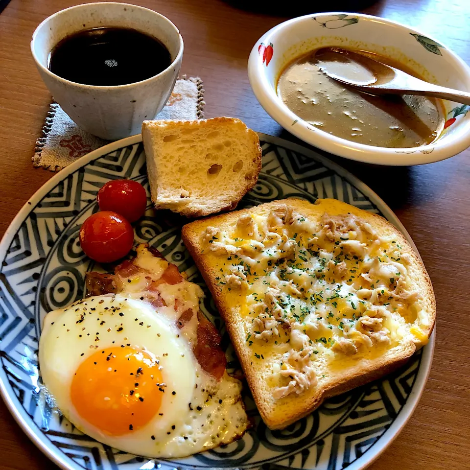 Snapdishの料理写真:10月25日 朝昼ごはん|mikochieさん