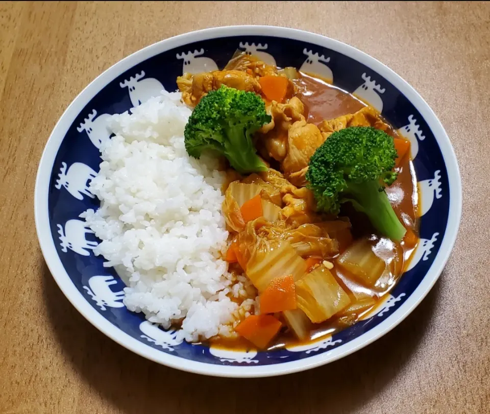 白菜とにんじんとブロッコリーと鶏肩小肉のハヤシライス|ナナさん