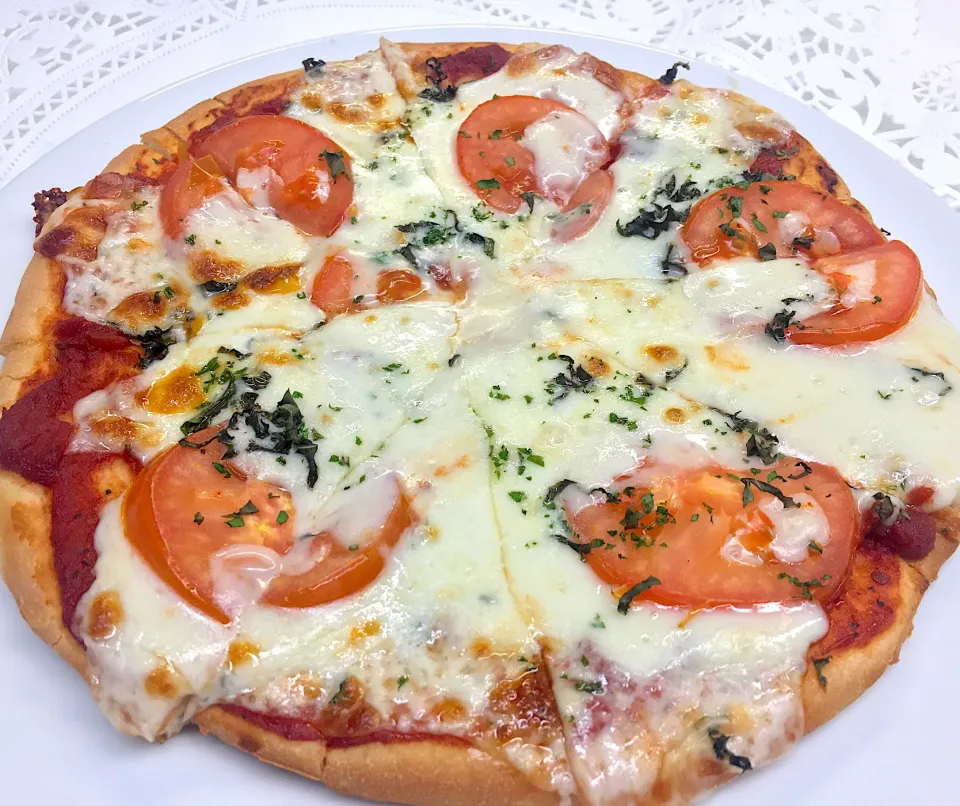 Tomato & Basil Pizza|Sibulo Edさん