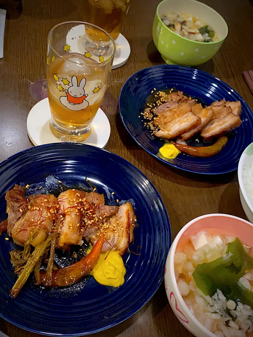 Snapdishの料理写真:豚バラ肉の生姜醤油煮豚🌶  マスタード　豆腐とわかめのお味噌汁　麦茶|ch＊K*∀o(^^*)♪さん