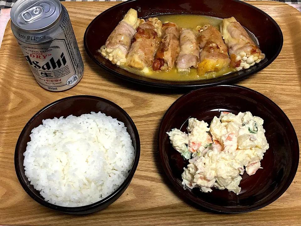 Snapdishの料理写真:☆えのきチーズ豚ロース巻き ☆ポテトサラダ ☆ビール🍺|まぁたんさん