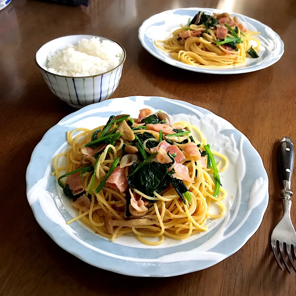 Snapdishの料理写真:和風パスタでお昼ごはん|あっつさん