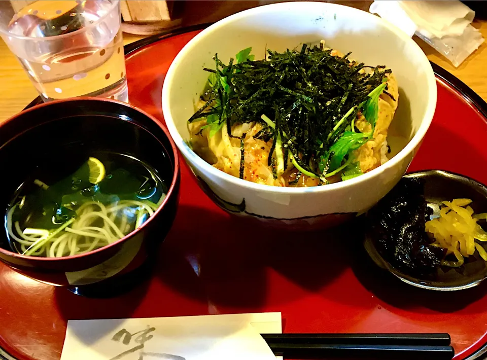 今日のランチは  かつ丼                          (ワンコインでした)|mottomoさん